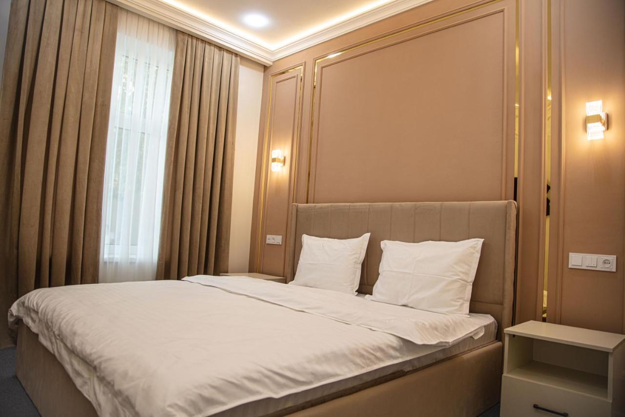 Lev Tolstoy Hotel Szamarkand Kültér fotó